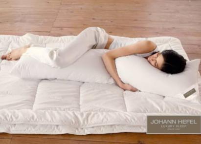 Подушка для сна на боку. Подходит для беременных. Помогает разгрузить зону поясницы